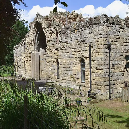 The Old Folly 헌맨비