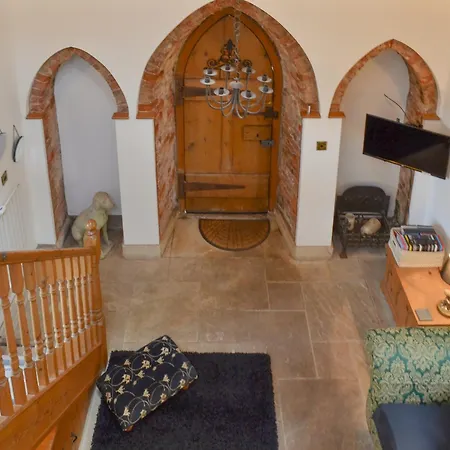 The Old Folly 亨曼比